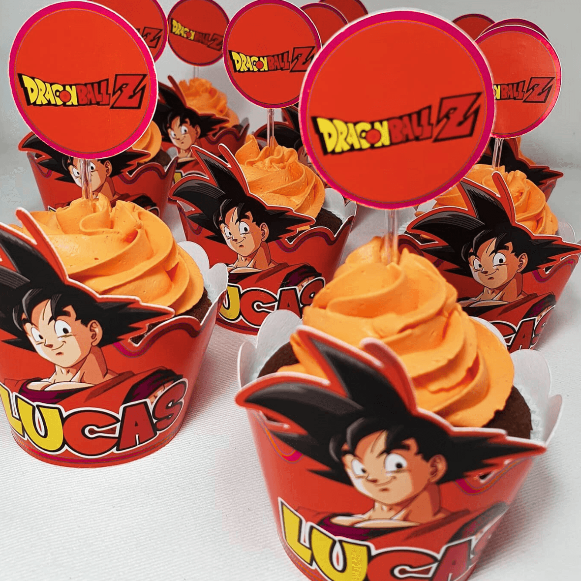 Saia de cupcake + topper