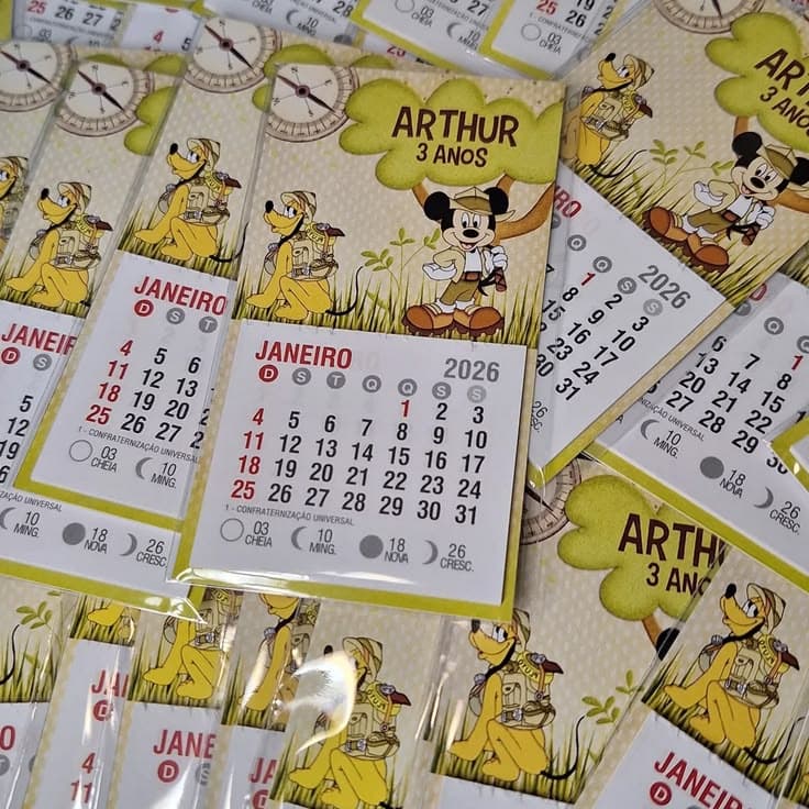 Mini calendário de geladeira